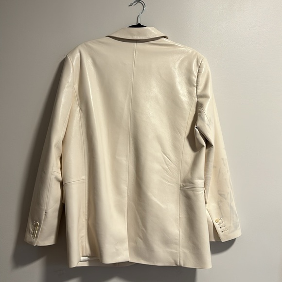 Aritzia Wilfred Off White Memories Vegan Leather Blazer Size M - Picture 6 of 9